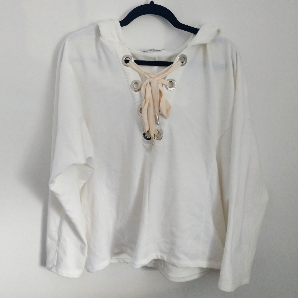 Chic Pullover Hoodie
